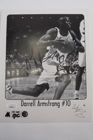 Darrell Armstrong No. 10 AUTOGRAPHED 8 x 10 B&W Photo Orlando Magic w/COA