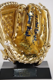 Johnny Bench AUTOGRAPHED Mini-Glove w/COA