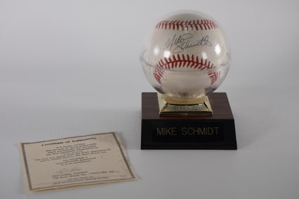 Mike Schmidt AUTOGRAPHED Baseball w/COA