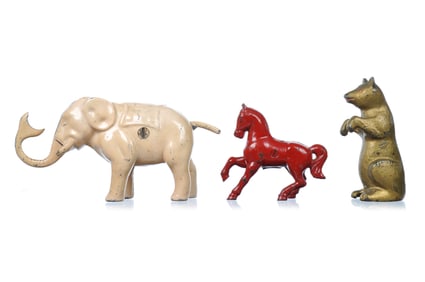 3 Still Banks, Ru Gar Elephant, Williams Begging Bear, Aracde Red Horse