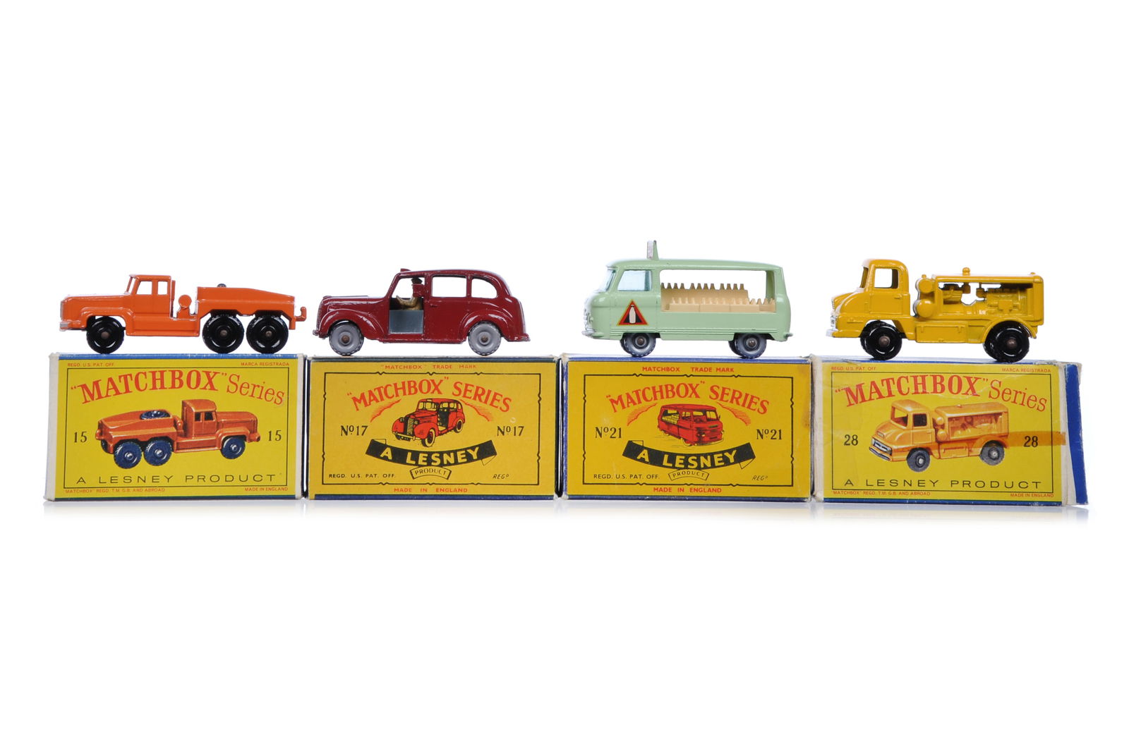 4 Matchbox Vehicles #15 Atlantic/#17 Metro Taxi/#21 Commer Milk/#28 Compressor Boxed (1 of 6)