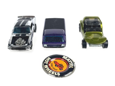 Hot Wheels Deora, Boss, and Gold Sand Crab Lot of 3