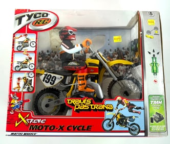 2 RC RadioShack Honda CR250R Motocross Bike Ricky Carmichael/Tyco Xtreme Moto-Cycle Travis Pastrana
