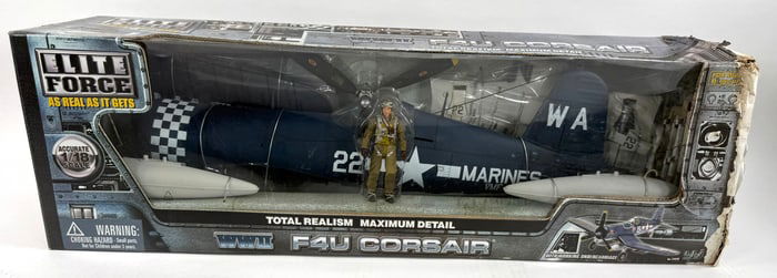 WWII F4U Corsair with Working Undercarriage