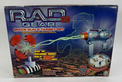 ToyMax RAD 20 Radio Controlled Robot with RAD 20 Gear