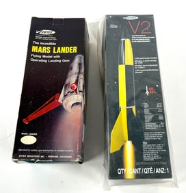 2 Rockets Mars Lander/V2 Rocket