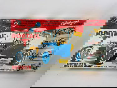 Lindberg Bobtail "T" Motorized 1/12 Scale