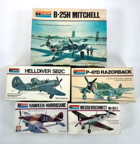 5 Model Kits Hawker Hurricane/Messerschmitt Me 109-E/P-47D Razorback/Helldiver SB2C/B-25H Mitchell