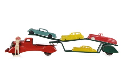 Wyandotte Pressed Steel Car Carrier w/Cars