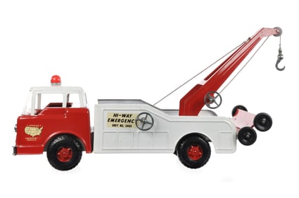 Nylint No. 3400 Hi-Way Emergency Unit Tow Truck