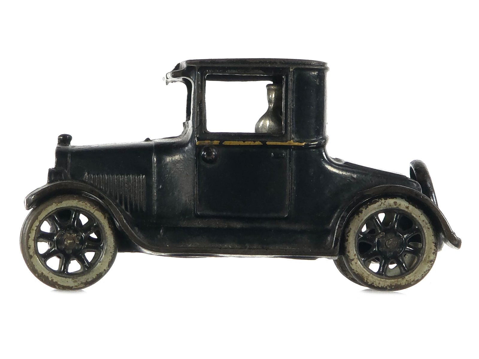 Arcade Toys Chevrolet Coupe Cast Iron ca. 1927 (1 of 6)