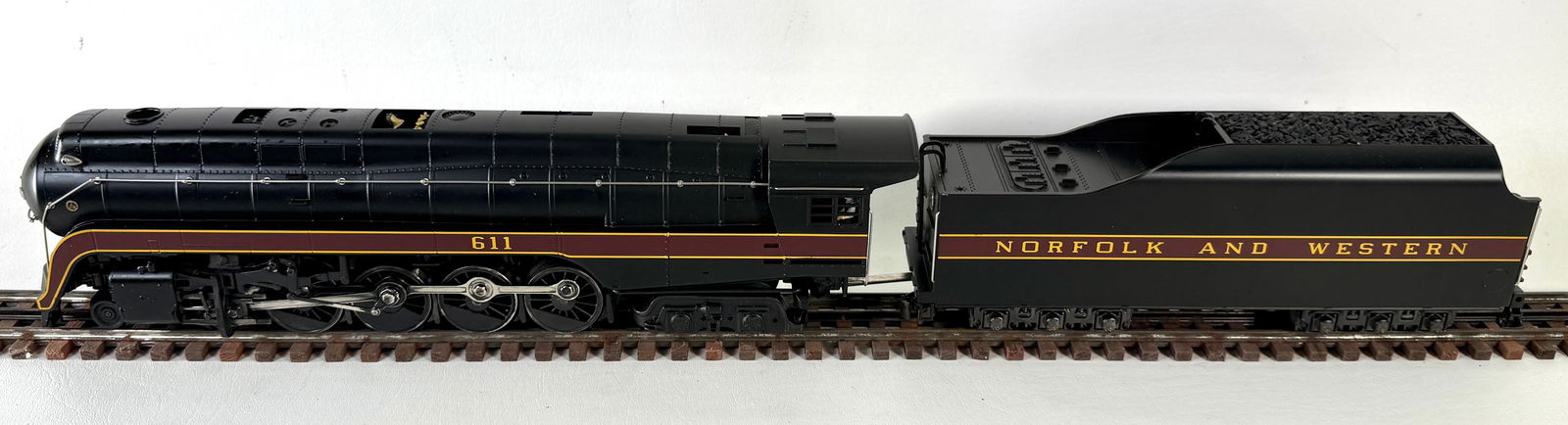 MTH N&W J NOrthern 3- Rail Loco #20-3024-1 (1 of 17)
