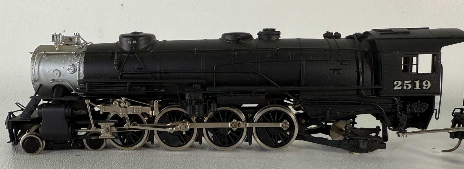 Akiane GN Steam Engine 4-8-2 #2519 (1 of 15)