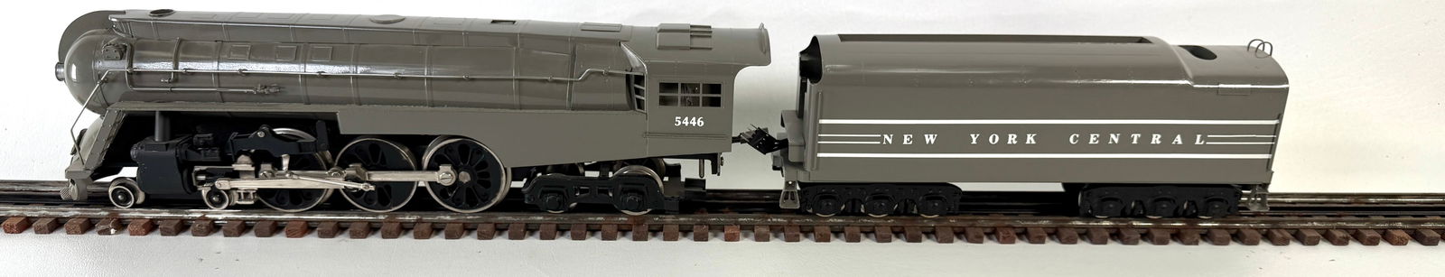 NYC Hudson Steam Engine w/ NYC Hudson Tender (1 of 14)