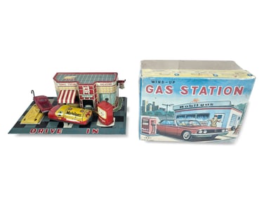 Takatoku T.T. Windup Mobilgas Gas Station Boxed