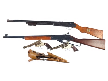 (2) Plastic Long Guns & 2 Revolvers w/Holster