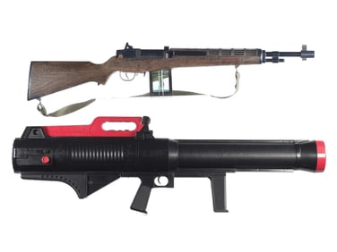 Plastic Mattel Sonic Blaster & US Army Trooper Division Rifle