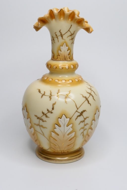 WEBB CAMEO GLASS OLD IVORY AND GOLD 9 1/2" VASE (1 of 8)