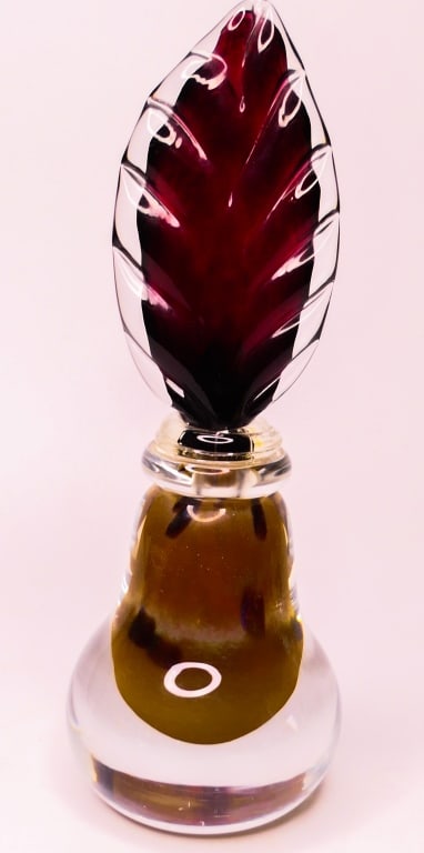 MURANO LARGE VINTAGE GLASS PAPERWEIGHT: MURANO LARGE VINTAGE GLASS PAPERWEIGHT, MEASURES 10" HEIGHT. CONDITION: GOOD.