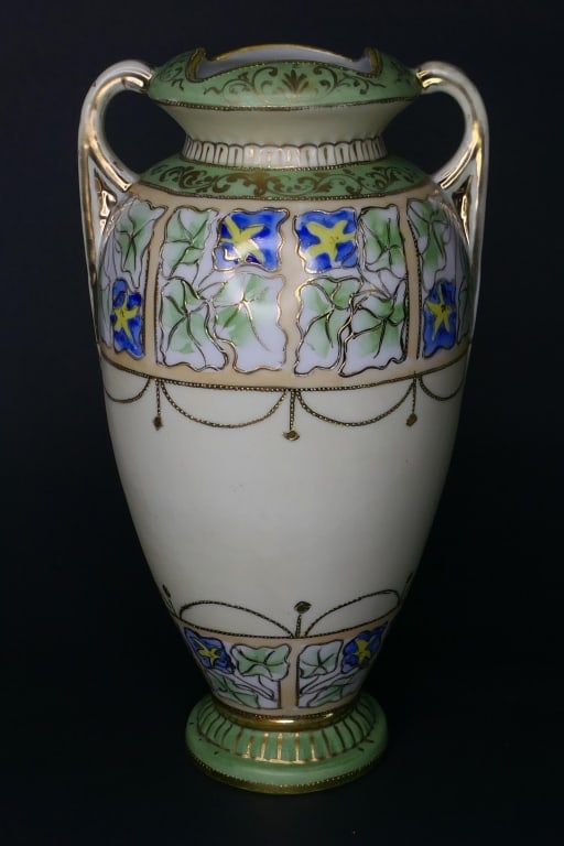 JAPANESE HAND PAINTED 9.5" VASE (1 of 5)
