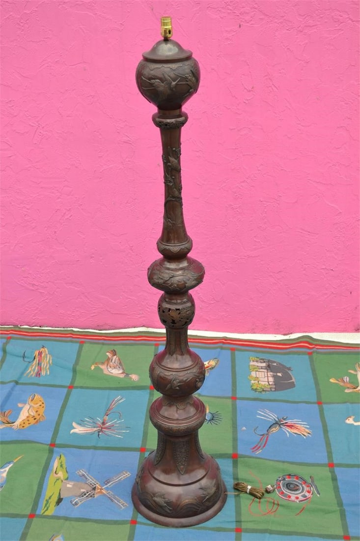 JAPANESE FLOOR LAMP W/ BIRDS IN HIGH RELIEF: JAPANESE FLOOR LAMP WITH BIRDS IN HIGH RELIEF Style period Late 19th c to Early 20th c. Four sections depict birds in flight, column center birds sitting in trees. In Excellent conditionMeasures: 15"D