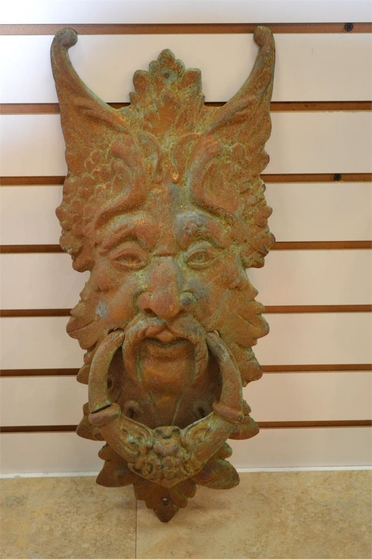 Cast Iron North Wind God Odin Door Knocker: Cast Iron Old Man North, Norse God Thor Door Knocker Cast Iron North Wind God Odin Door Knocker Lovely Northwind god doorknocker for the home or garden. Size: 24H x 8.5W Condition Very Good Bid2Win Au