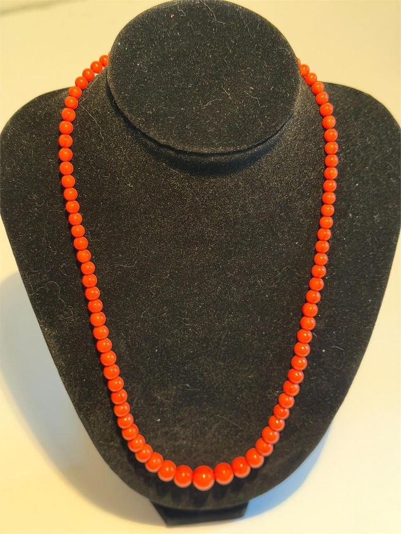 Italian Red Coral Bead Necklace 16": Italian Red Coral Bead Necklace 16" featuring 4 mm - 8.5 mm graduated sized beads. Clasp unmarked VintageExcellent Condition