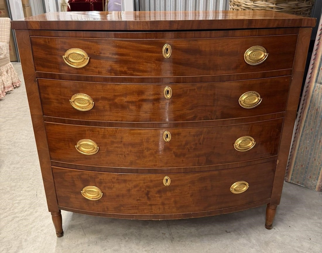 Sheraton Mahogany Bow Front Chest of Drawers (1 of 3)