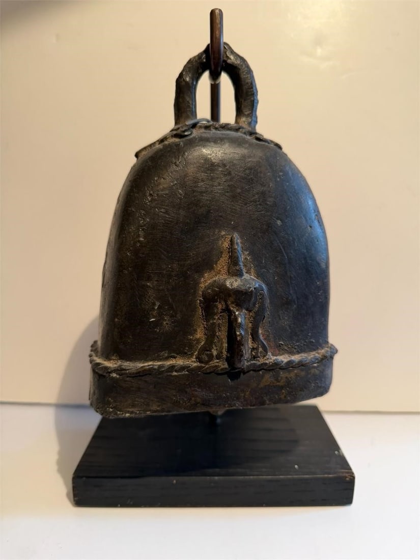 Vintage Thai or Burmese Bronze Elephant Bell (1 of 3)