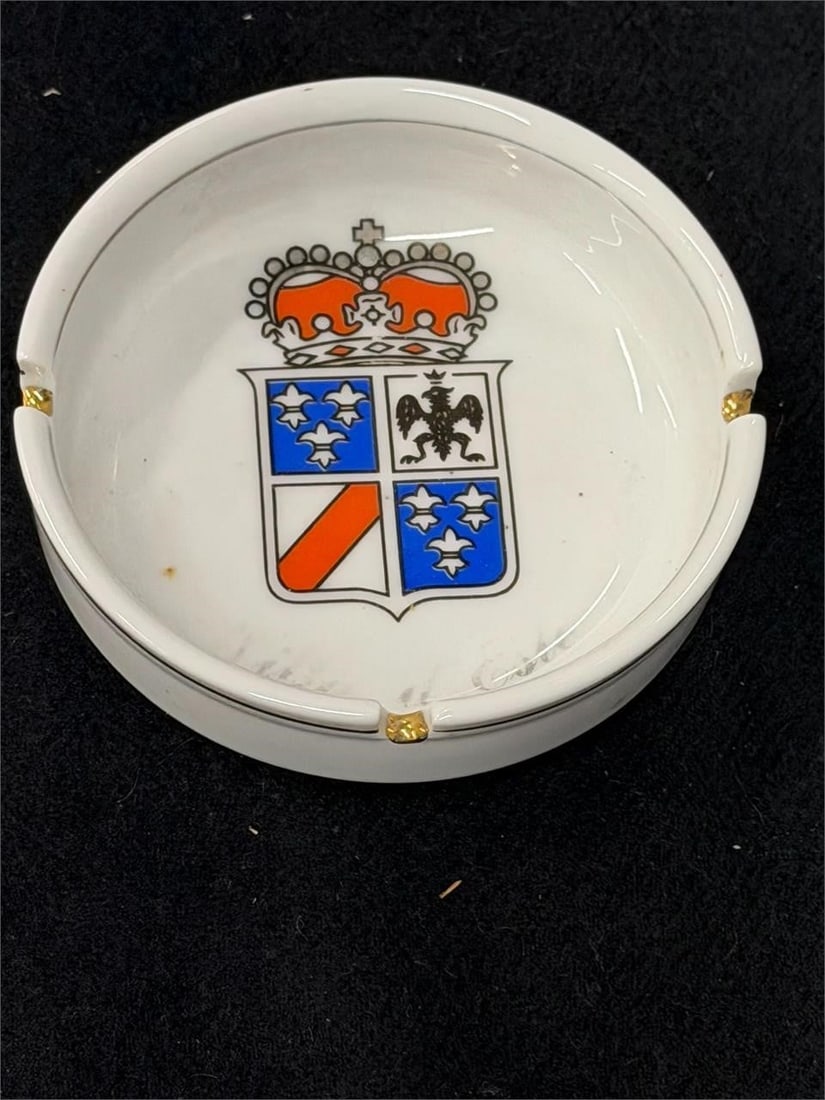 Five Star Villa d'Este Hotel Ashtray by R. Ginori (1 of 3)