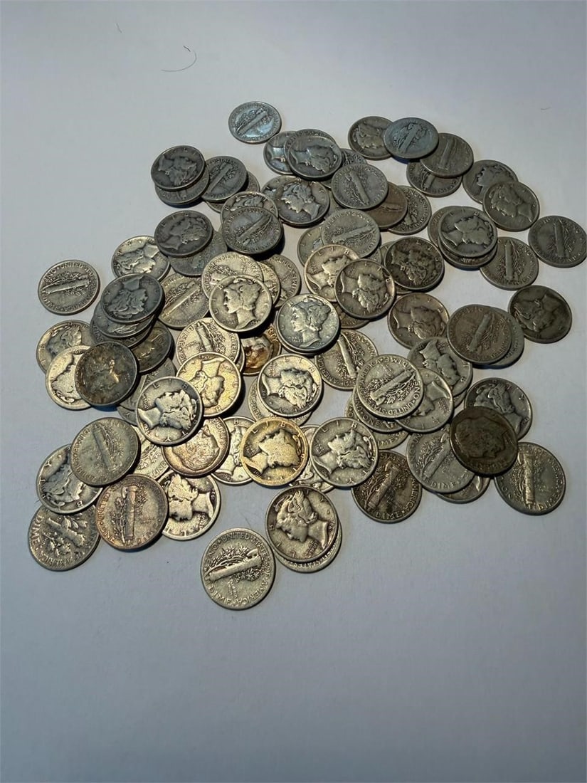SILVER MERCURY OR ROOSEVELT DIMES LOT OF 103: SILVER MERCURY OR ROOSEVELT DIMES LOT OF 103 Bulk Sale US COINS