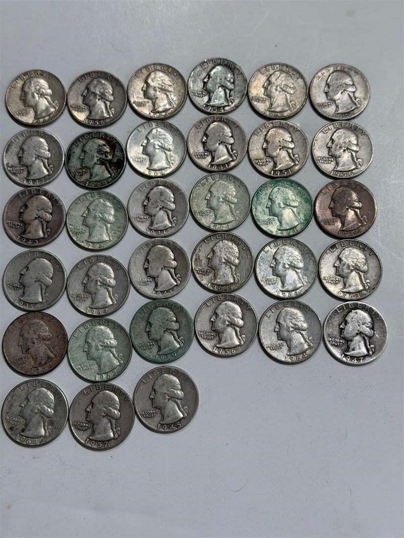 SILVER WASHINGTON QUARTER 1935-1964 LOT OF 33: SILVER WASHINGTON QUARTER 1935-1964 LOT OF 33 US COINS