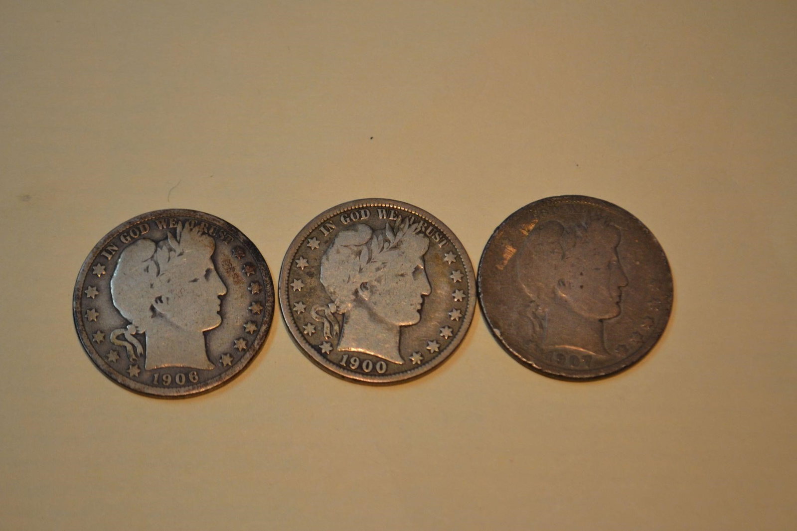 SILVER BARBER HALF DOLLARS LOT OF 3 US COINS: SILVER BARBER HALF DOLLARS LOT OF 3 US COINS