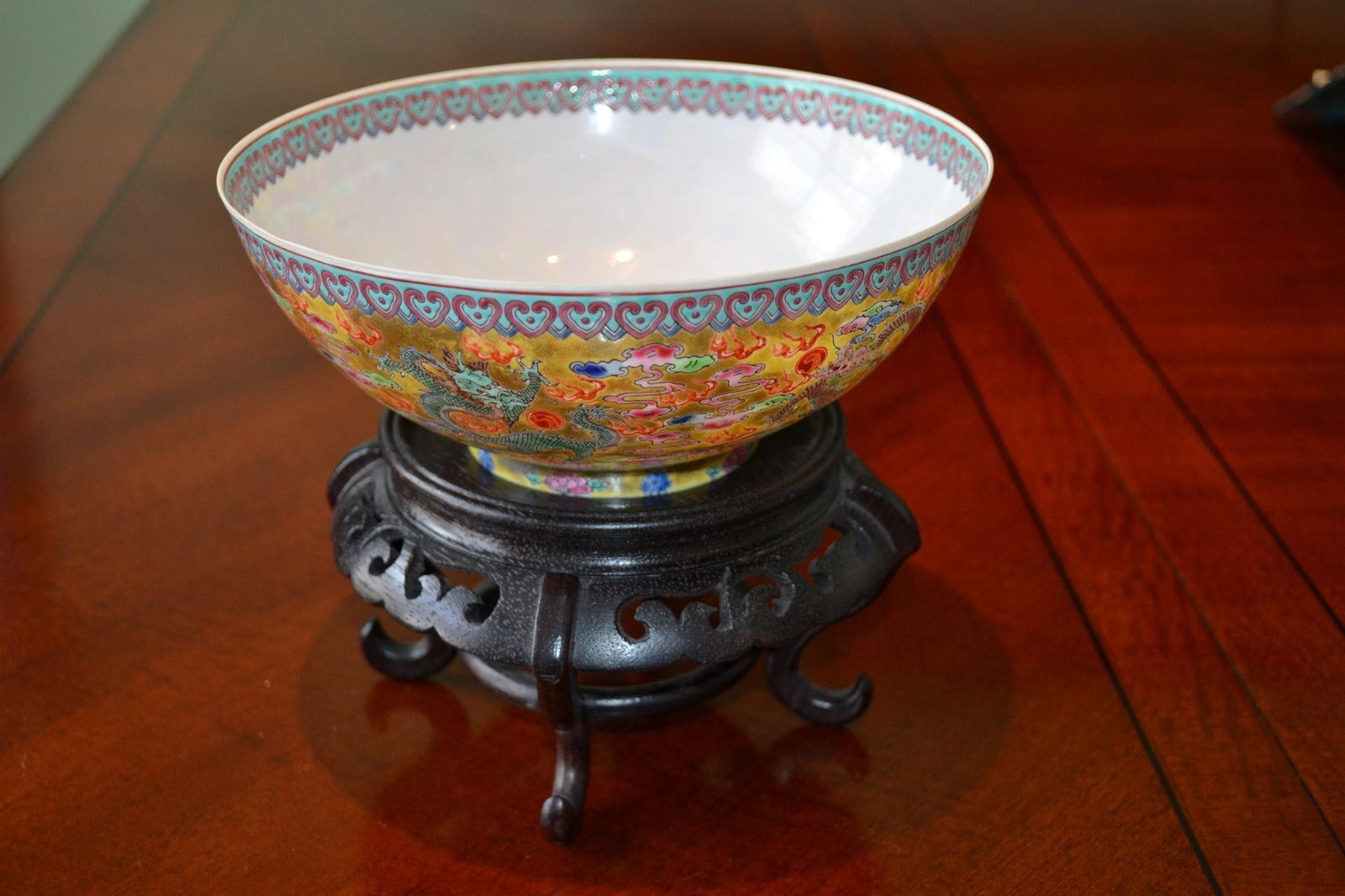 Rose and Six Dragon Eggshell Bone China Bowl NIB: Rose and Six Dragon Eggshell Bone China Bowl In Original Box. The Six dragons with five claws is supported on a short straight foot, brightly enamelled on a yellow ground, the interior with a central 