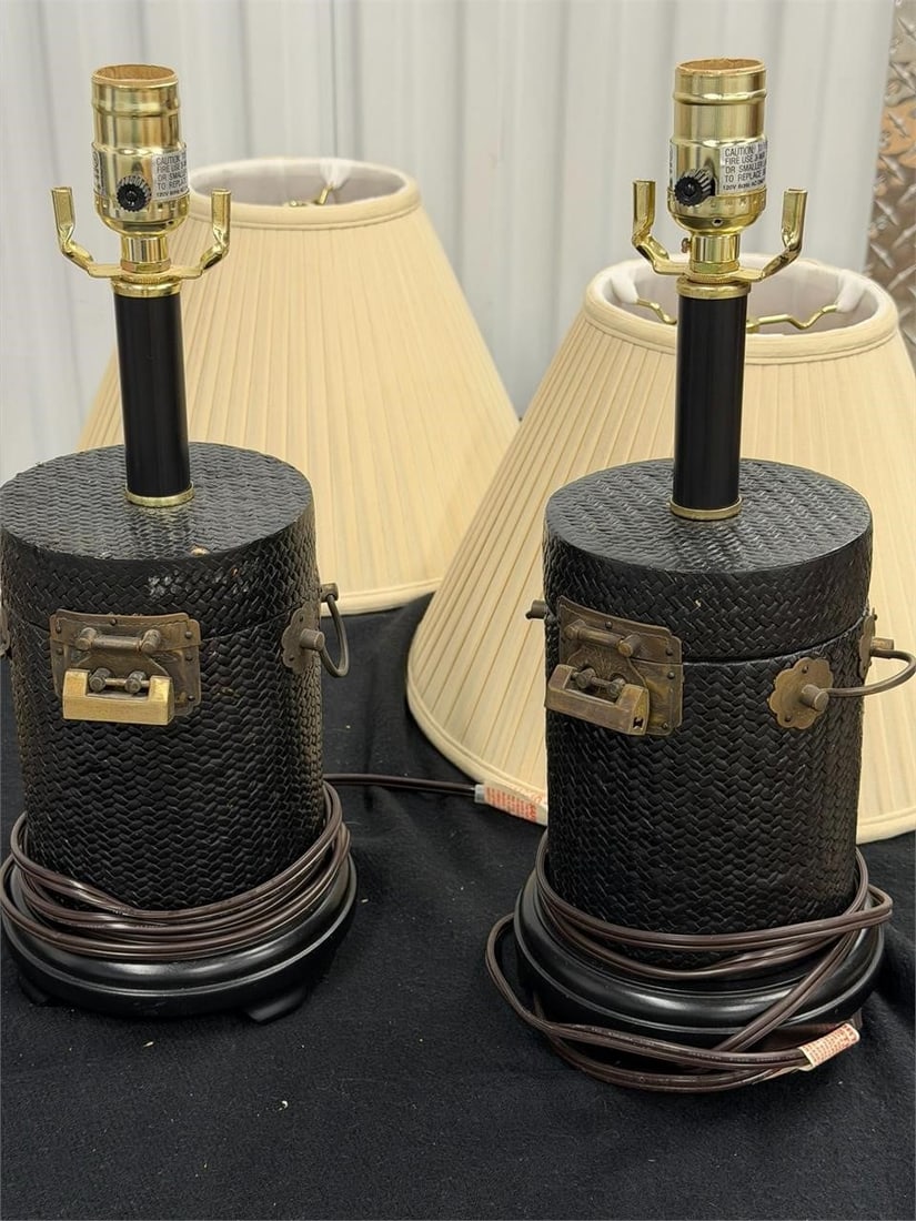 Vintage Pair Black Painted Woven Lamps: Vintage Pair Black Painted Woven Lamps Shiney style woven boxes with Brass Latches Includes Lamp ShadesMeasures 5.5" D Base 8.5"H with Harp15.5"H