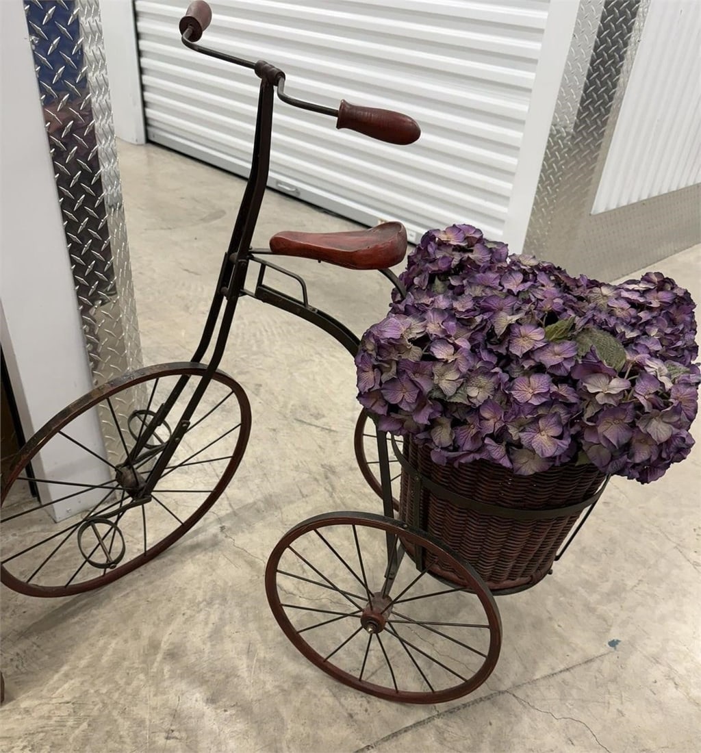 Garden Ornament Child's Tricycle Planting Basket (1 of 4)