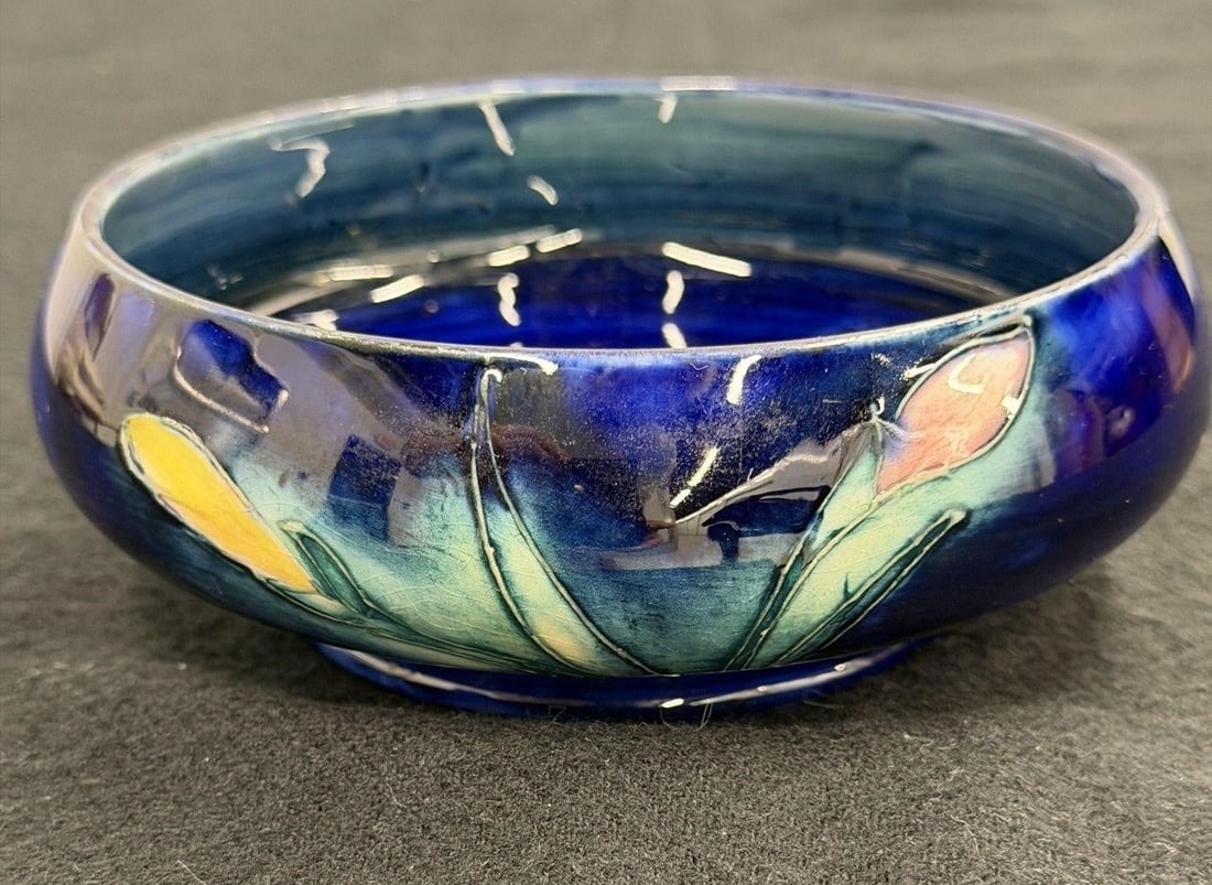 Vintage Moorcroft Pottery Bowl African Lily (1 of 4)
