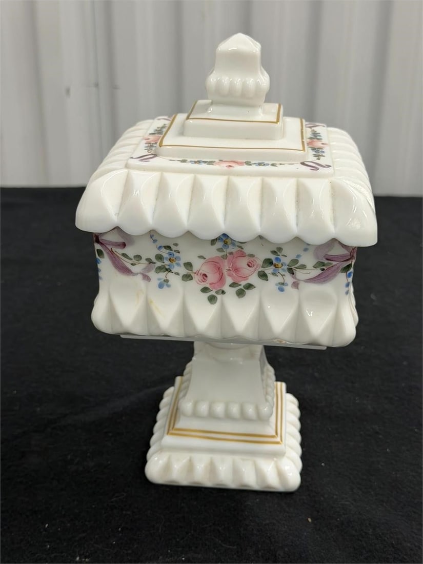 VTG Milk Glass Candy Dish and Compote Lid (1 of 2)