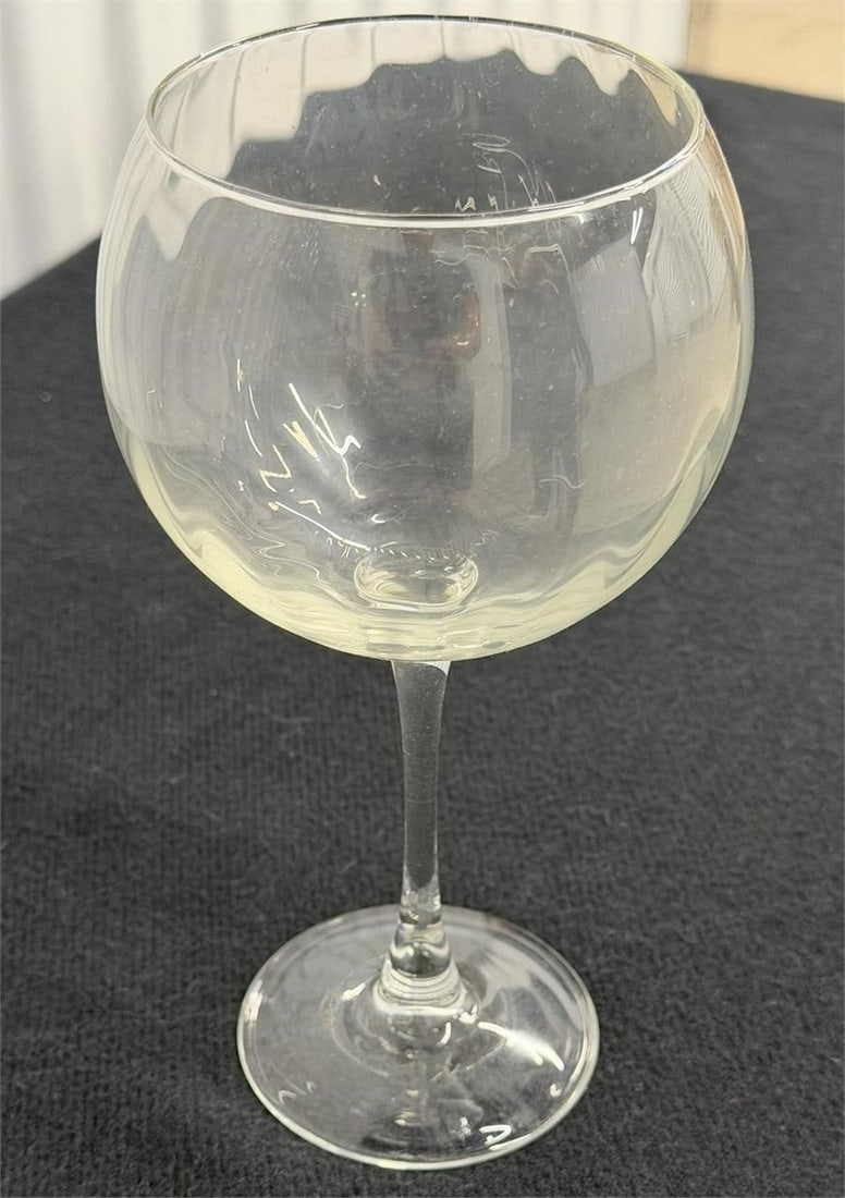 Connoisseur Optic Red Wine Glasses QTY 60: Connoisseur Optic Red Wine Glasses QTY 60