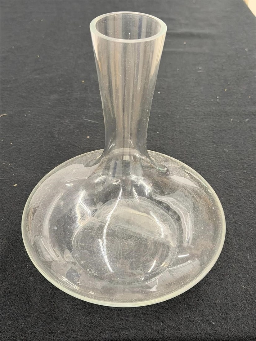 Luminarc Millesime Cabernet Decanter Lot of 6: Luminarc Millesime Cabernet Decanter Lot of 6Approximately 2 liters or 67 1/2 ounces Each