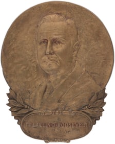 FRANKLIN D. ROOSEVELT LARGE BRASS PORTRAIT PLAQUE.