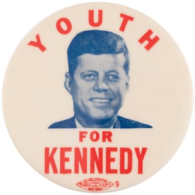 YOUTH FOR KENNEDY 1960 PRESIDENTIAL CAMPAIGN PORTRAIT BUTTON.