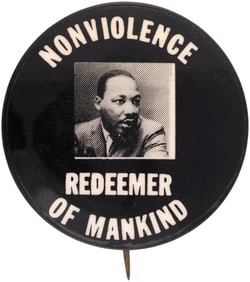 MARTIN LUTHER KING JR. "NONVIOLENCE REDEEMER OF MANKIND" CIVIL RIGHTS BUTTON.