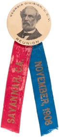ROBERT E. LEE PICTURED ON 1906 GEORGIA CONFEDERATE VETERANS REUNION BUTTON WITH 3.5" RIBBONS.