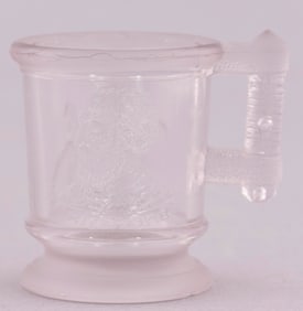 GARFIELD ARTHUR 1880 RACCOON MOTIF PRESSED GLASS MUG.