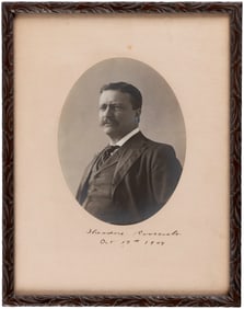 THEODORE ROOSEVELT OCT. 17TH 1904 SIGNED & INSCRIBED PHOTO.