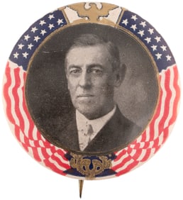WILSON SCARCE AMERICAN FLAG BORDER PORTRAIT BUTTON.