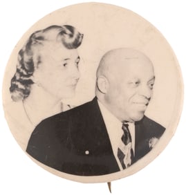 FATHER DIVINE AND WIFE KNOWN AS MOTHER DIVINE JUGATE C. 1950 BUTTON.