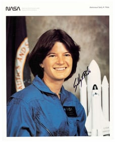 NASA ASTRONAUT SALLY RIDE SIGNED PHOTO.