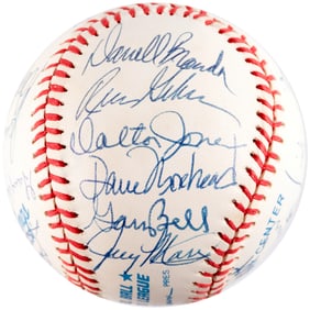 1967 BOSTON RED SOX TEAM-SIGNED BASEBALL WITH THREE HOF'ERS - YASTRZEMSKI, WILLIAMS & DOERR.